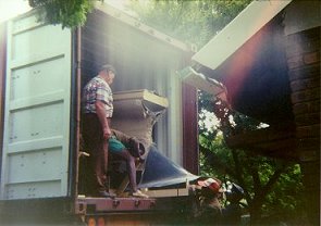 p13.jpg (15990 bytes)